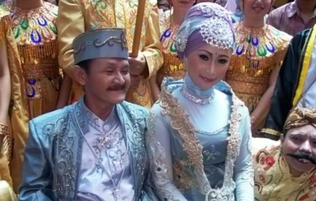 6 Artis ini Menikah Kembali di Usia 50 Tahun Lebih. Jodoh Memang Rahasia Tuhan