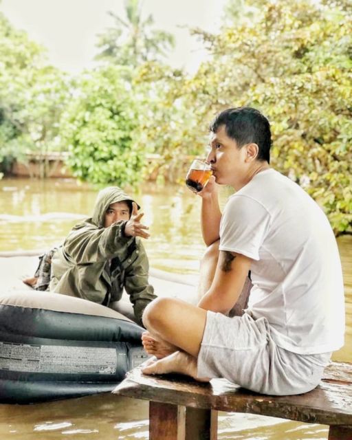 Bencana Tak Terelakkan, 5 Artis ini Turut Jadi Korban Banjir. Ada yang Airnya Setinggi Dada