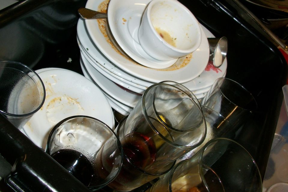 10 Manfaat ini Bikin Teh Celup Bekas Sayang Kalau Dibuang. Baik buat Tanaman Hingga Kecantikan