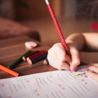 Pendidikan Anak Usia Dini (PAUD), Apa Saja Hal yang Harus Dicermati Oleh Orang Tua?