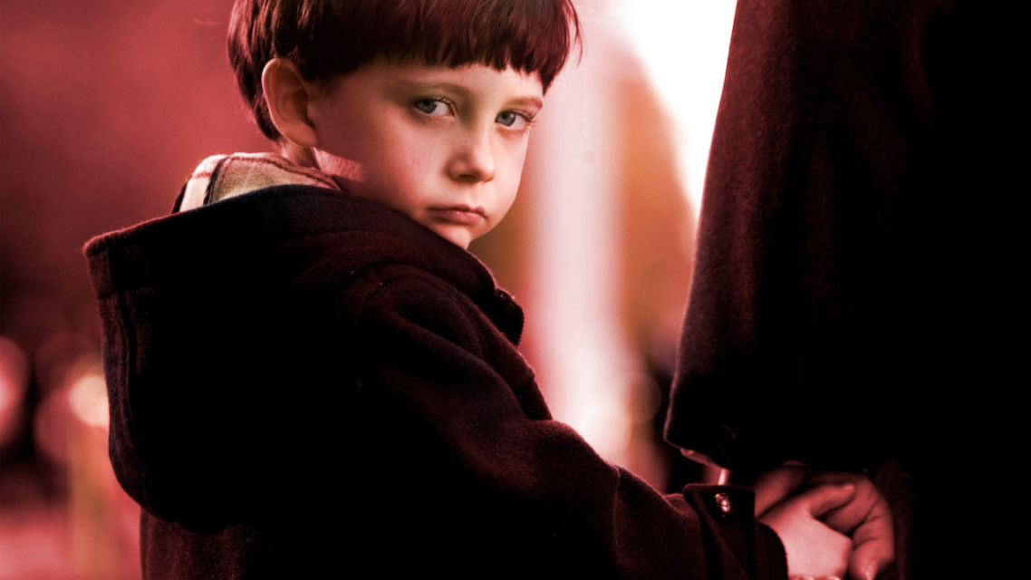 11 Sosok Anak Kecil Paling Mengerikan dalam Film. Jauh dari Kata Lucu dan Menggemaskan! 23 11 Sosok Anak Kecil Paling Mengerikan dalam Film. Jauh dari Kata Lucu dan Menggemaskan!