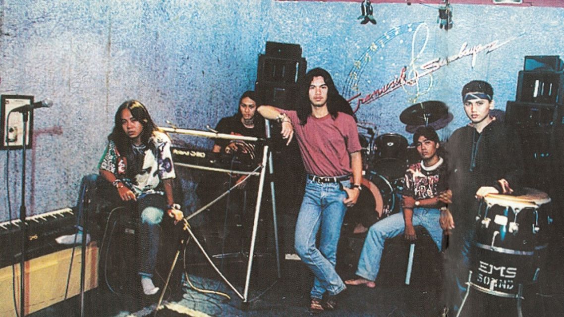 4 Alasan Lagu Tahun 90-an Lebih Berkesan daripada Lagu Zaman Sekarang. Sepakat Nggak? 12 4 Alasan Lagu Tahun 90-an Lebih Berkesan daripada Lagu Zaman Sekarang. Sepakat Nggak?