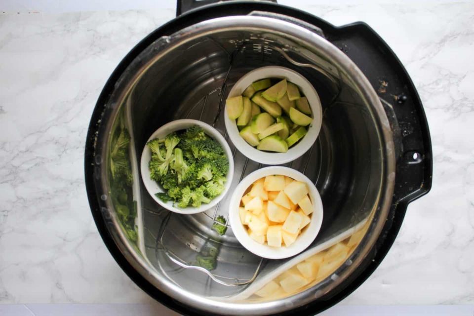 Daftar Kriteria Panci yang Aman untuk Memasak MPASI. Nggak Harus Mahal, Kok!