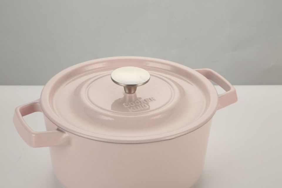 Daftar Kriteria Panci yang Aman untuk Memasak MPASI. Nggak Harus Mahal, Kok!