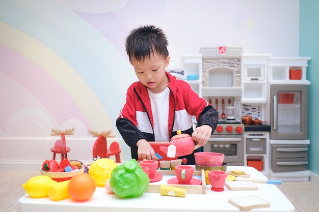 Mudah, Murah dan Aman, Ini 5 Ide Sensory Play dari Bahan Makanan untuk Bayi 6-12 Bulan!