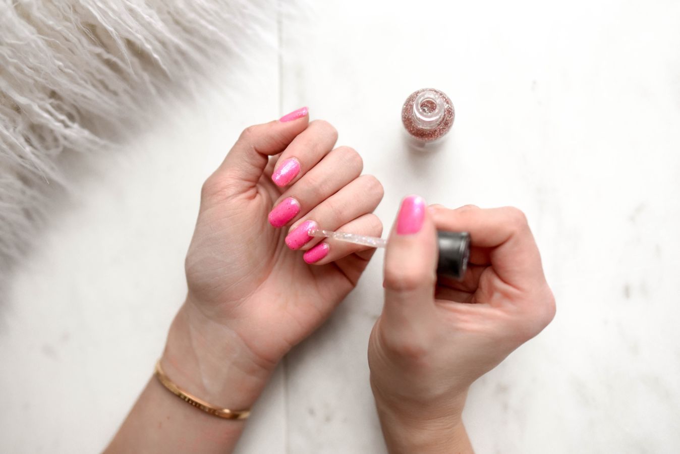 9 Rekomendasi Nail Polish Remover Terbaik, Buat yang Masih Bingung Pilih Aseton atau Non Aseton 55 9 Rekomendasi Nail Polish Remover Terbaik, Buat yang Masih Bingung Pilih Aseton atau Non Aseton