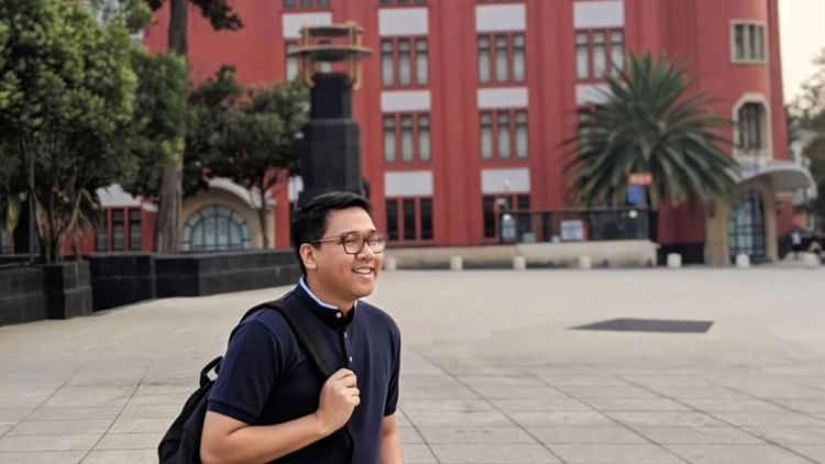 #BelajarDiNegeriOrang-Yuk, Intip 6 Kiat Sukses Lolos Beasiswa Luar Negeri Ala Iman Usman. Saatnya Wujudkan Impian Jadi Kenyataan