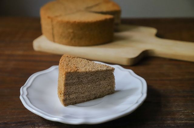 Hasil Kue Selalu Bantat? Nah, Kamu Harus Coba 7 Tips Membuat Chiffon Cake yang Mengembang Sempurna