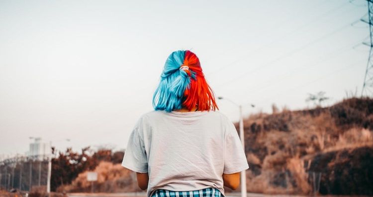 6 Cara Ini Bisa Bikin Warna Cat Rambut Tahan Lama. Wajub Tahu Biar Nggak Bolak-balik Ngecat!