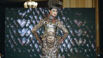 Ayu Maulida Bawa Kostum Nasional Bertema Komodo ke Miss Universe, Dirancang dari 5000 Keping Logam!