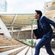 5 Tips Tingkatkan Kepercayaan Diri dalam Berkarir untuk Fresh Graduate