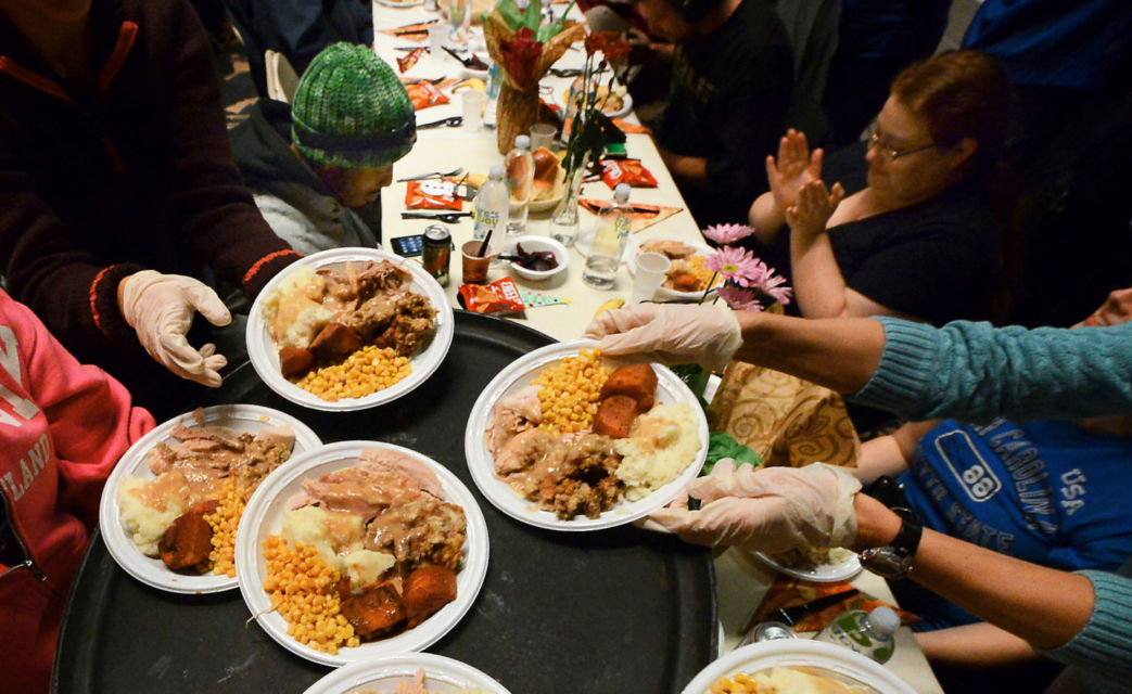 Hikmah Minimnya Acara Bukber di Masa Pandemi. Ternyata Enak juga, Nggak Sering-Sering Kumpul Gini~