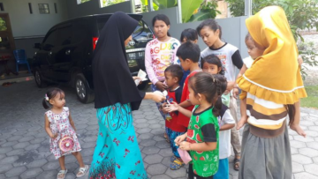 4 Alasan Kenapa Anak Kecil Nggak Perlu Dikasih THR Saat Lebaran, Apalagi Banyak-banyak. Tuman!