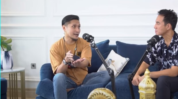 Sahabatan Sejak Lama, Daniel Mananta dan Arie Untung Sering Berbagi Momen Meski Beda Agama