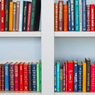 9+ Toko Buku Online Terpercaya, Beragam Jenis & Murah