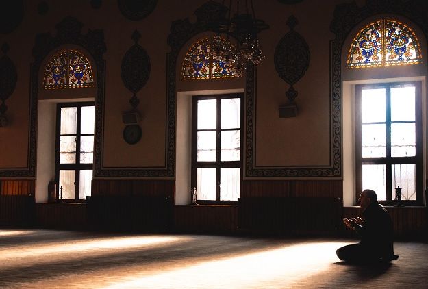 Yuk, Perbaiki Ibadah di Bulan Ramadan dengan Memastikan Kebersihan Diri dan Rumah Pakai Produk-Produk Halal