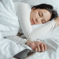 Kalo Kamu Suka Melakukan 5 Hal Ini Sebelum Tidur, Yuk Mulai Sekarang Distop Yah~
