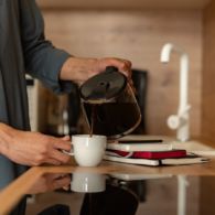 6 Aturan Minum Kopi Saat Puasa Supaya Minim Risiko, Waktunya Harus Pas Biar Nggak Dehidrasi