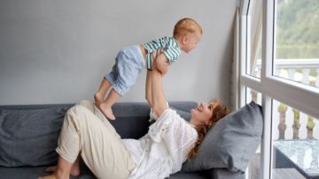 Shaken Baby Syndrome; Risiko yang Bisa Ditimbulkan Jika Mengguncang Bayi Terlalu Keras!