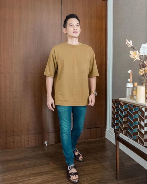 Kini Bersinar, 10 Sosok ini Justru Jadi Artis Secara Tak Sengaja. Rezeki Memang Tak ke Mana~