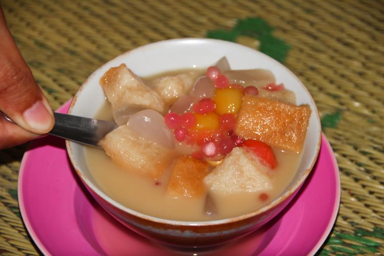 Cerita di Balik Hangatnya Sekoteng, Minuman Berkhasiat Populer di Nusantara yang Ternyata Berasal dari Tiongkok