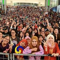 Kekuatan K-Popers Indonesia di Balik Kesuksesan Idola. Dedikasinya Nggak Perlu Diragukan Lagi!