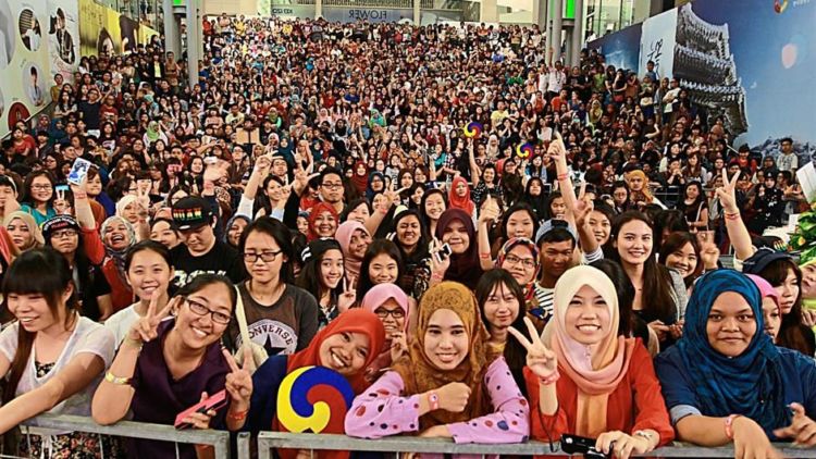Kekuatan K-Popers Indonesia di Balik Kesuksesan Idola. Dedikasinya Nggak Perlu Diragukan Lagi!