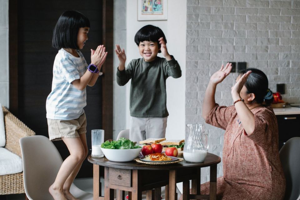 Dianggap Nakal, Bocah 9 Tahun Tewas di Tangan Dukun. Begini Menyikapi 'Kenakalan' Anak dengan Bijak!