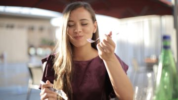 Praktik Mindful Eating Bikin Lebih Sehat dan Bikin Rasa Makanan Lebih Enak