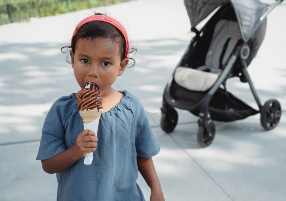 Sering Disepelekan, Ini 5 Aturan Sebelum Memberikan Es Krim ke Anak!