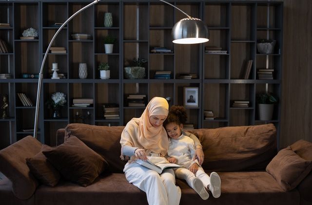 Pentingnya Pendidikan Moral Atau Adab Pada Anak Sejak Dini