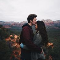 Perbedaan Ciuman Nafsu dan Kasih Sayang dalam Hubungan
