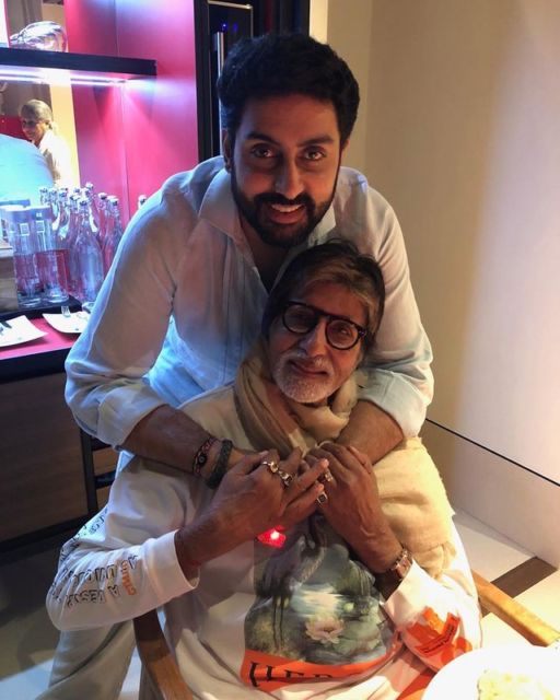8 Artis Bollywood yang Mirip Banget Sama Anak Mereka. Kayak Kembar! 17 8 Artis Bollywood yang Mirip Banget Sama Anak Mereka. Kayak Kembar!