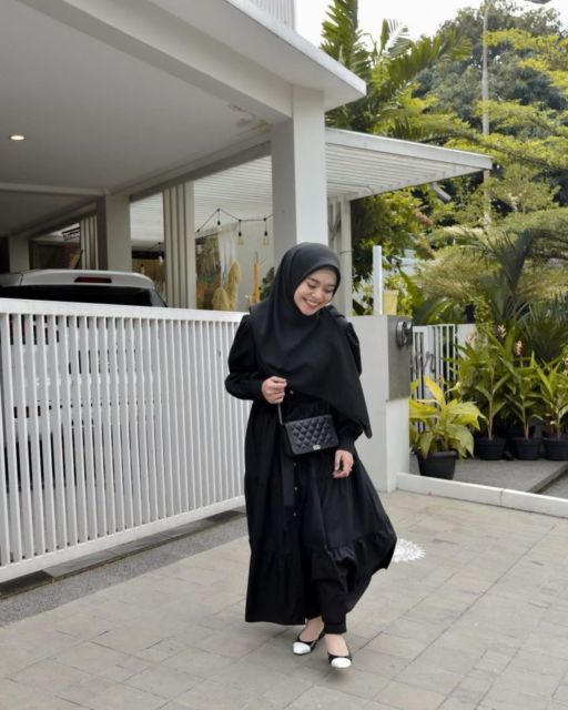Ingin Menikmati Suasana Tenang dan Asri, 9 Artis ini Miliki Rumah yang Jauh dari Perkotaan