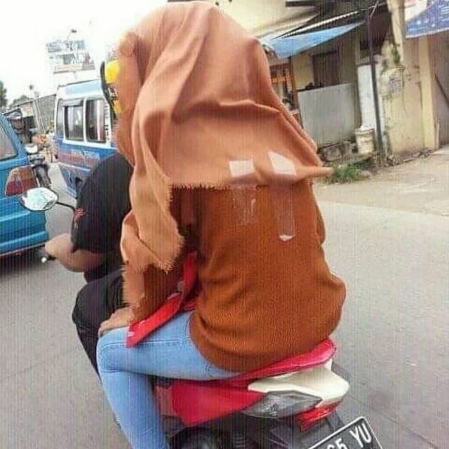 11 Lifehack Paling Absurd dalam Fesyen. Nyeleneh sih, tapi Kayaknya Cukup Berguna deh~