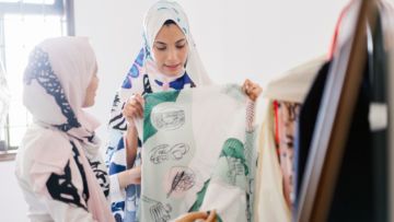 Peluang dan Cara Memulai Bisnis Hijab. Ssst, Bisa Dimulai tanpa Modal Lo!
