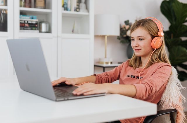 Life Tips yang Dapat Membantu Keseharian Siswa di Indonesia dalam Menjalani Sekolah Daring Semasa Pandemi