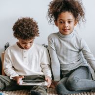 Pengaruh Gadget Pada Minat Anak Terhadap Sastra