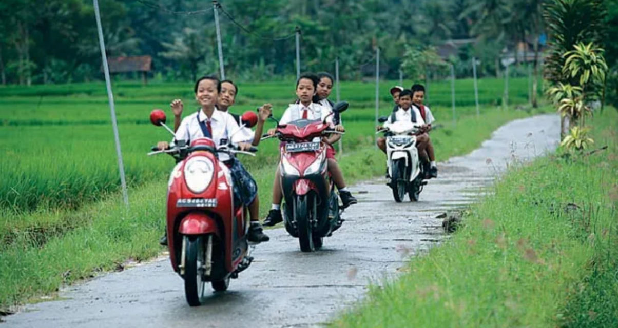 5 Realitas di Desa yang Nggak Kalah ‘Gelap’ dari Kehidupan di Kota. Sekarang Sama Aja~