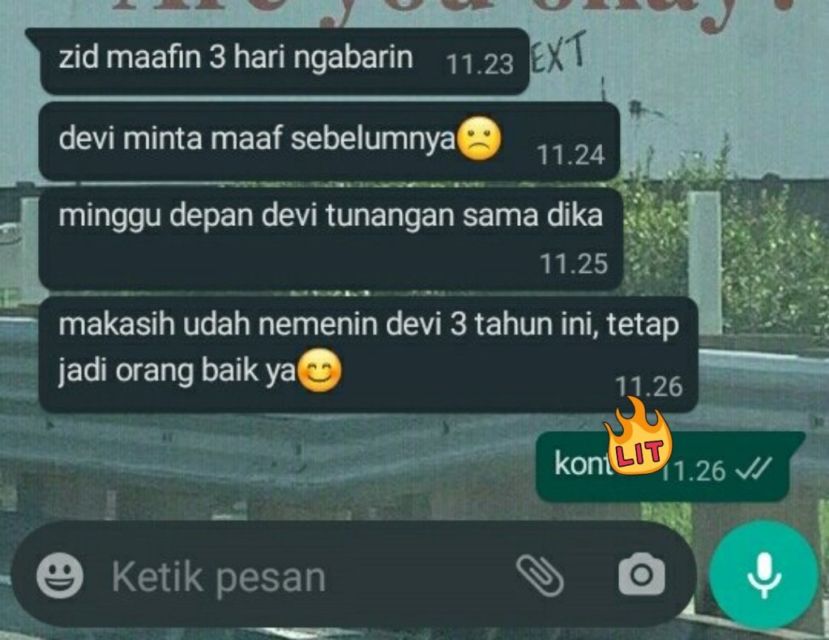 10 Bukti Bahwa Mencari Cinta Nggak Pernah Semudah itu. Kita Semua Pernah Jadi Badut pada Masanya :(