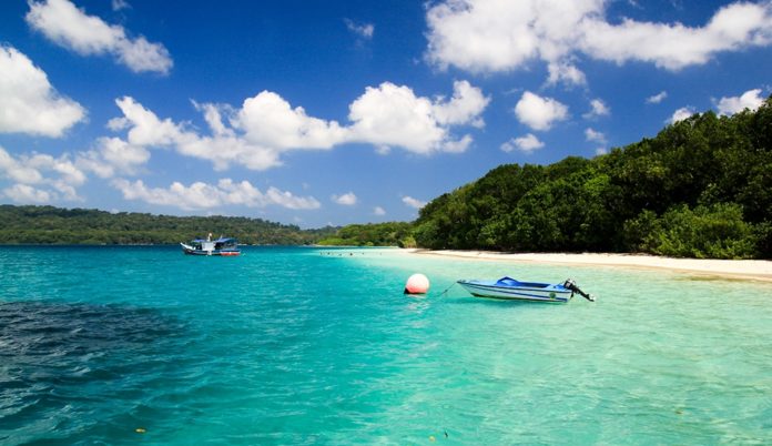 #DestinasiHipwee-7 Destinasi Wisata di Banten yang Wajib Kamu Kunjungi Selain Pantai Anyer dan Desa Baduy!