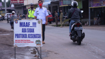 Serba-Serbi Kejadian Kocak Selama PPKM Berlangsung. Nggak Paham Lagi, Sampai Ada Maling Pocong!