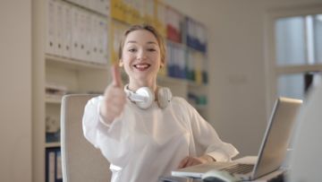 Memulai Kerja di Kantor Baru? Ikuti Tips Ini Biar Lebih Cepat Beradaptasi