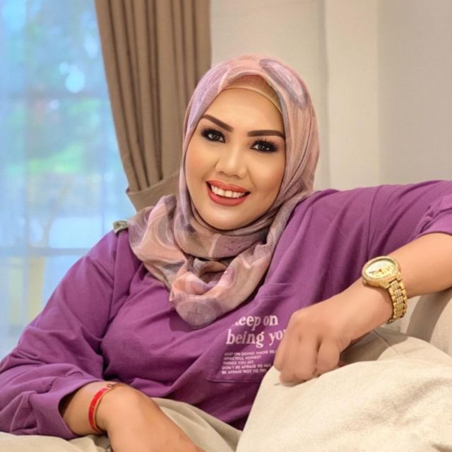 9 Seleb yang Dulunya Adalah Penonton Bayaran. Kini Punya Banyak Fans!