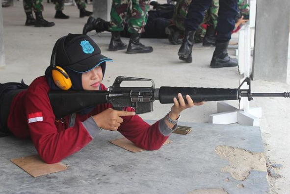 Jadi Ibu Sekaligus Penjaga Lapas Perempuan, Ini Kisah Unik dari Hidup Sebrina Caesari #InspiringMom
