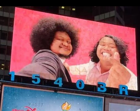 Sempat Dicemooh karena Jadi Ambasador Produk Skincare, Marshel dan Babe Buktikan Diri Muncul di Time Square