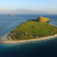 Menilik Keindahan Pulau Kanawa, Surga Tersembunyi di Tepi Flores
