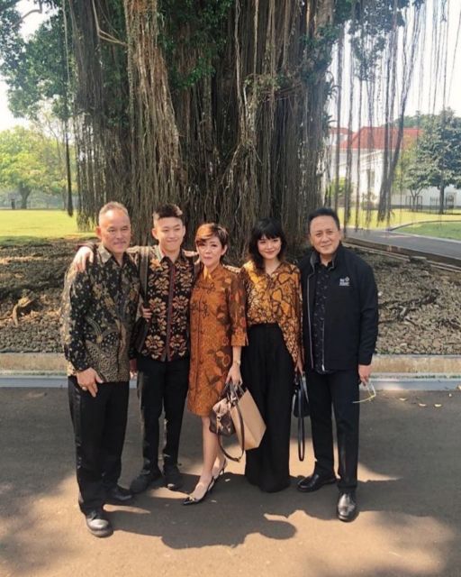 11 Artis yang Lebih Populer dari sang Kakak Meski Sama-Sama di Dunia Hiburan