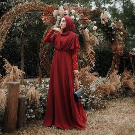 model bridesmaid hijab