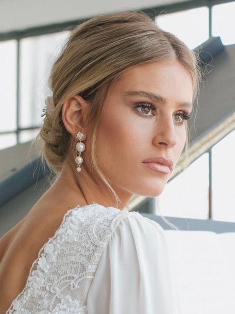 12 Model Anting Mutiara yang Bikin Manten Makin Glowing. Cocok di Segala Tema Pernikahan!